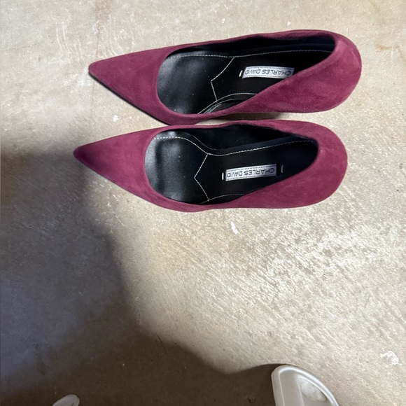 Charles David Burgundy Heels - Picture 1 of 2